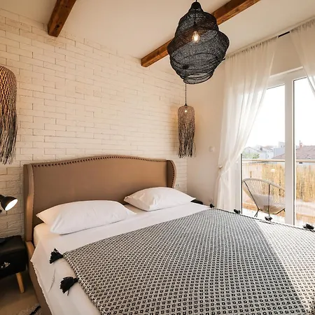 Della Apartmán Biograd Na Moru