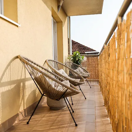 Della Apartmán Biograd Na Moru
