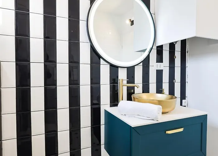 Della 비오그라드나모루